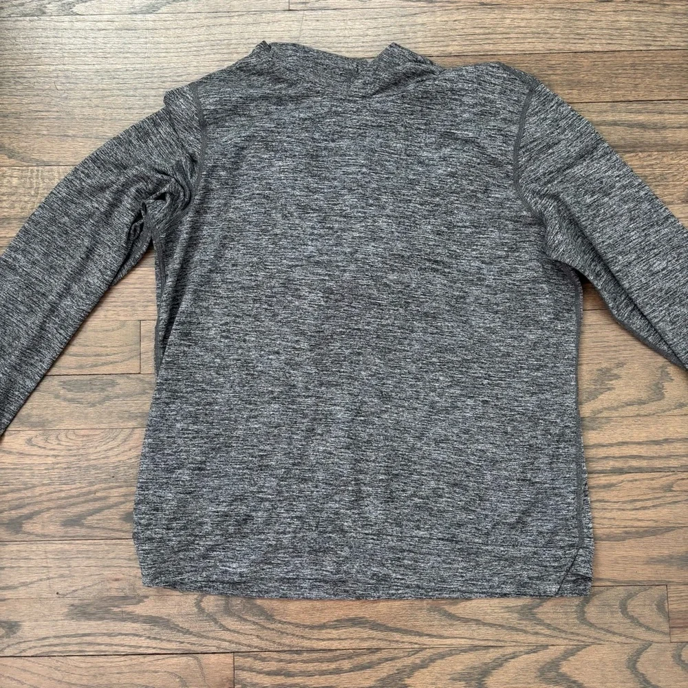 Women's Heather Gray Long Sleeve Sweatshirt